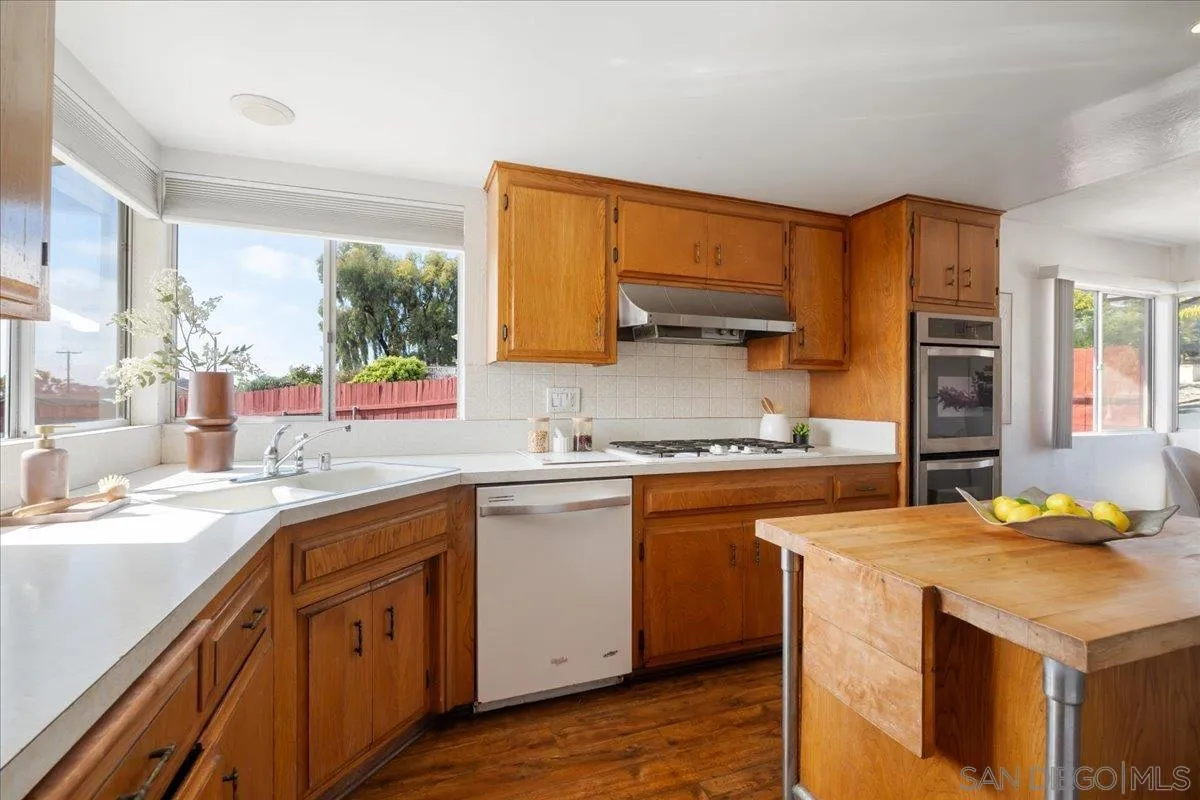 https://cdn.realtyfeed.com/cdn/127/260019321/295ceb6338e17955ed39b421890b159a.webp