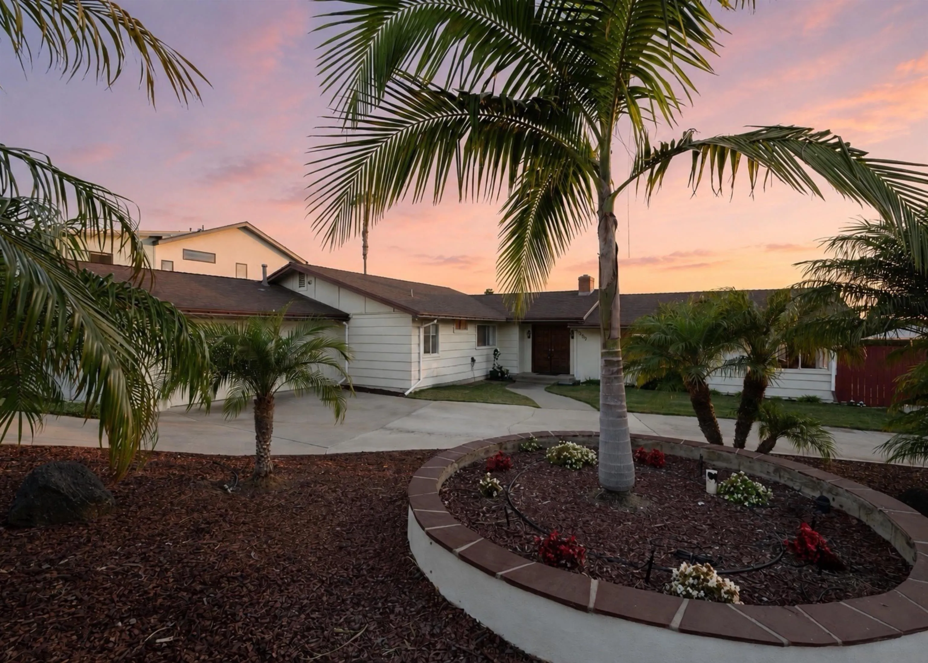 https://cdn.realtyfeed.com/cdn/127/260019321/5b545efb9669ff59635593d4d1721746.webp