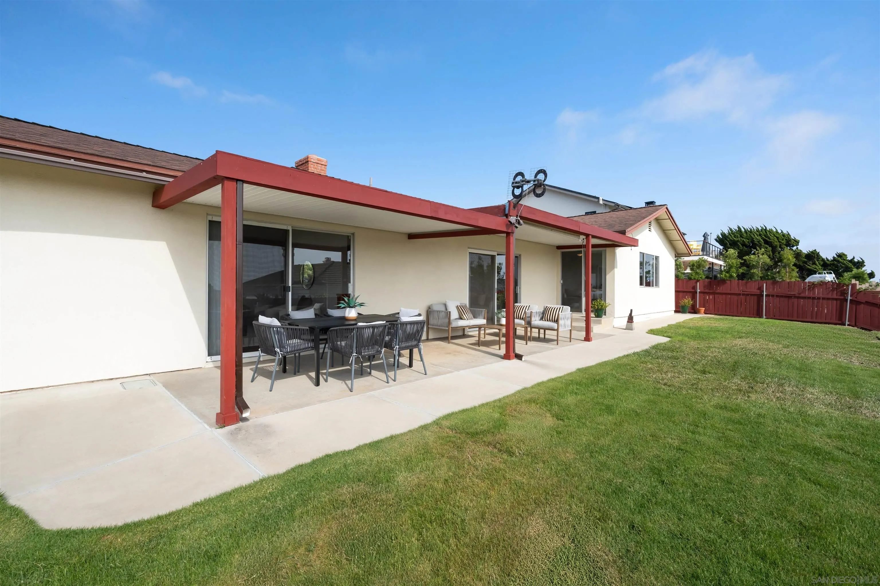https://cdn.realtyfeed.com/cdn/127/260019321/ea9bd8e47f4b3caa00e249009a011bf3.webp