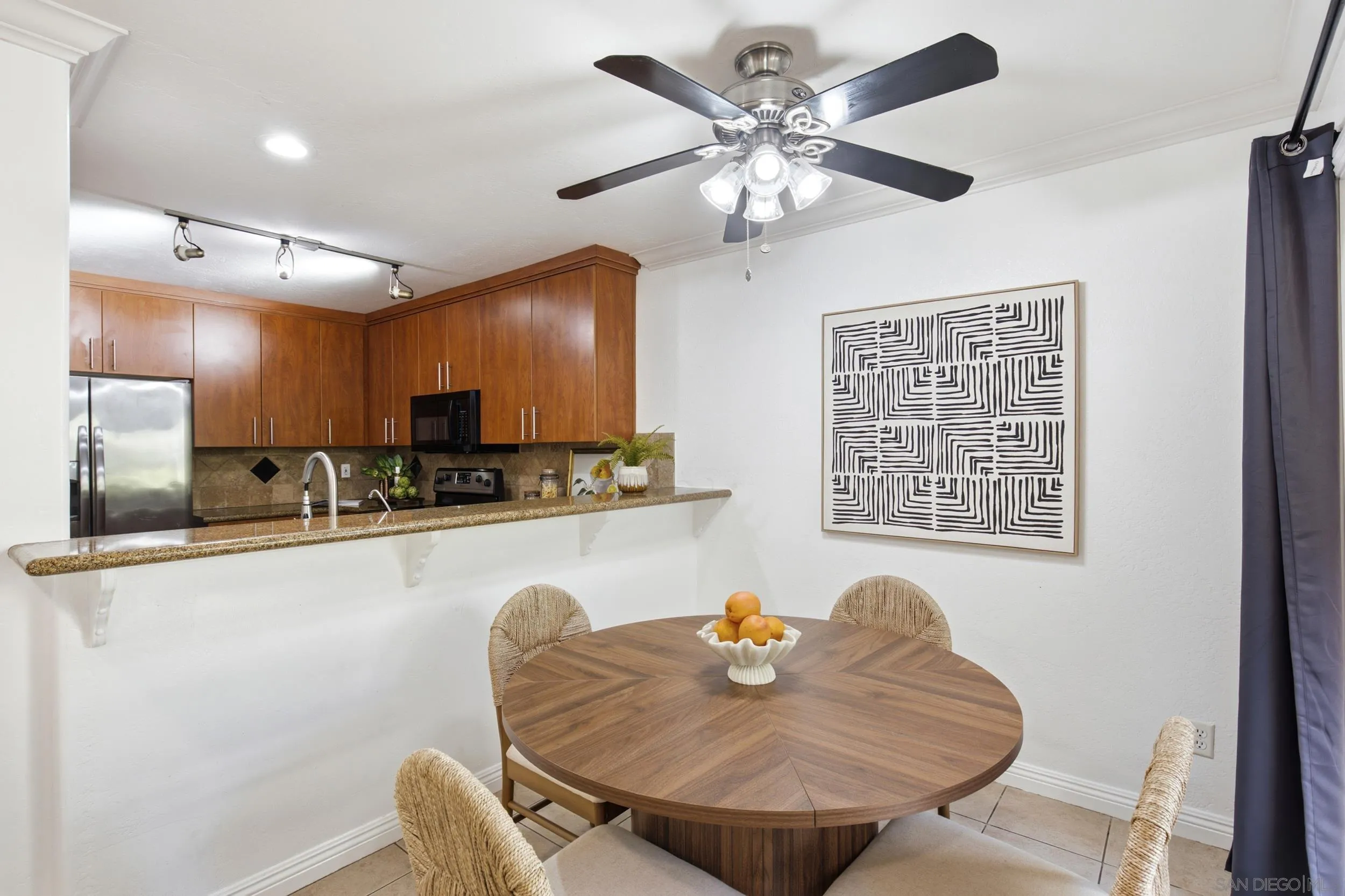 https://cdn.realtyfeed.com/cdn/127/260019323/2dca7cdb4f2b436f46e879ee8155ba8e.webp