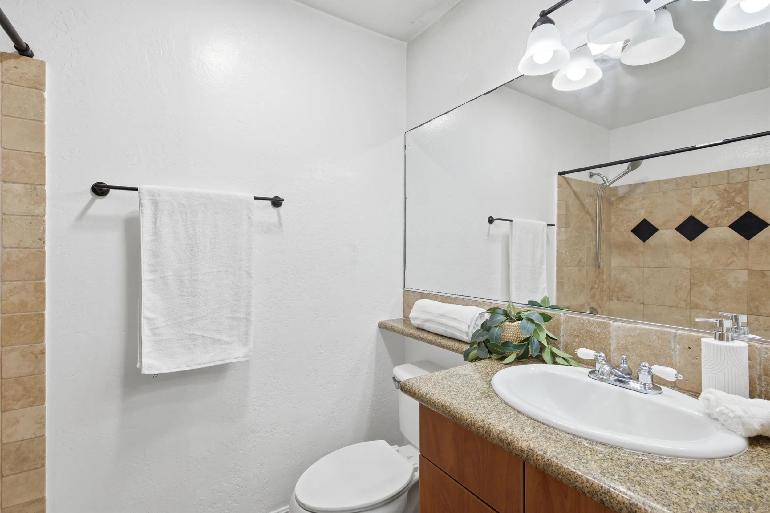 Photo #18: 260019323 Listing: Photo #18