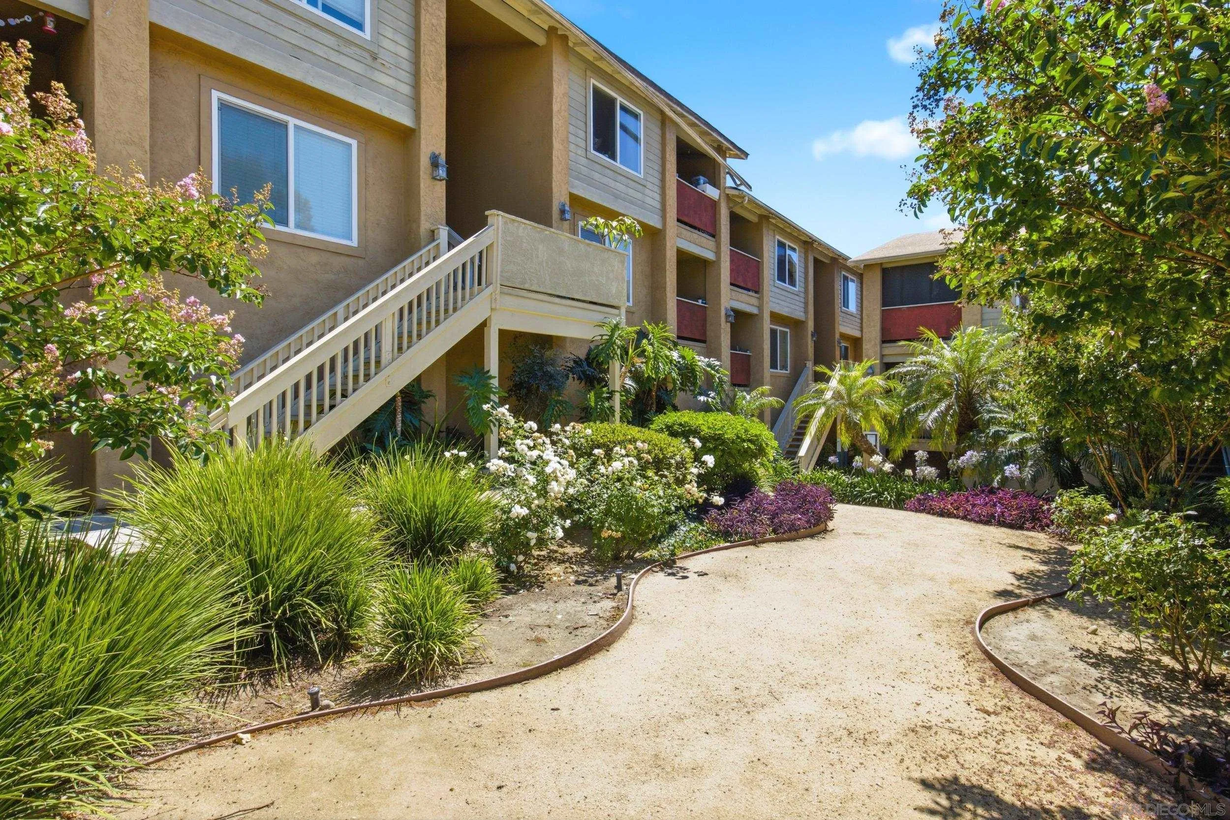 Photo #1: 260019323 Listing: Photo #1