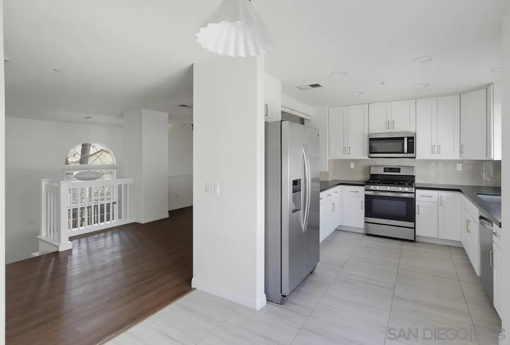 Photo #15: 260019324 Listing: Photo #15