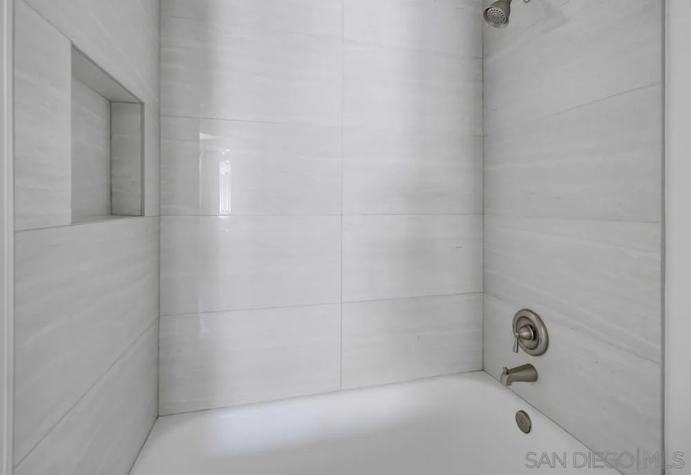 Photo #38: 260019324 Listing: Photo #38