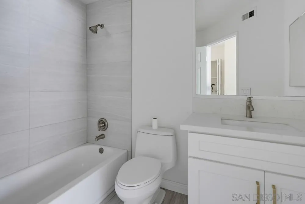 Photo #37: 260019324 Listing: Photo #37