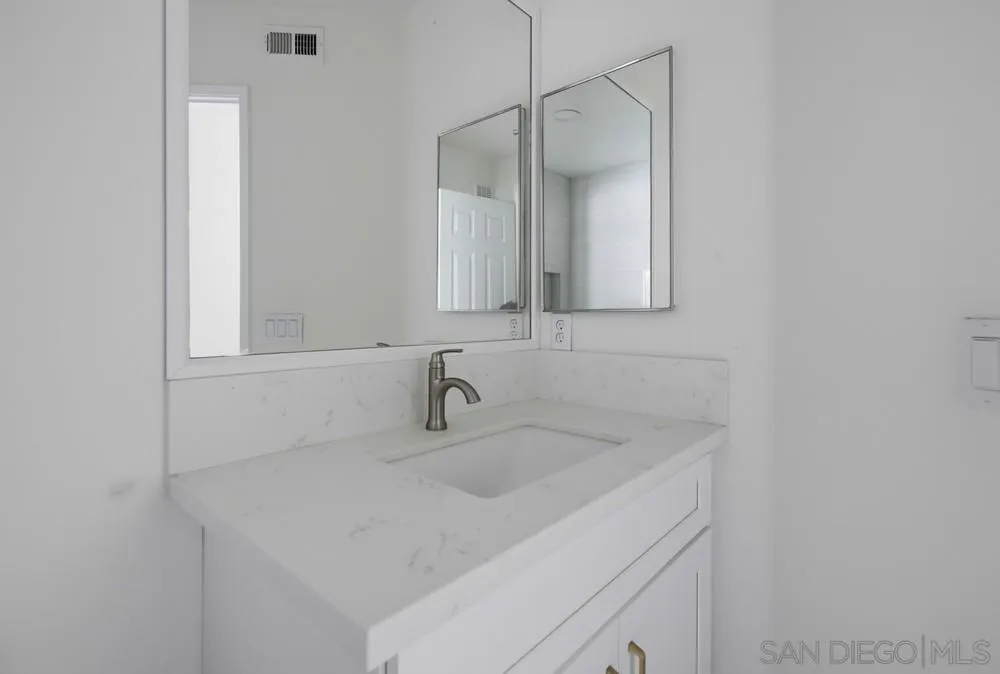 Photo #39: 260019324 Listing: Photo #39