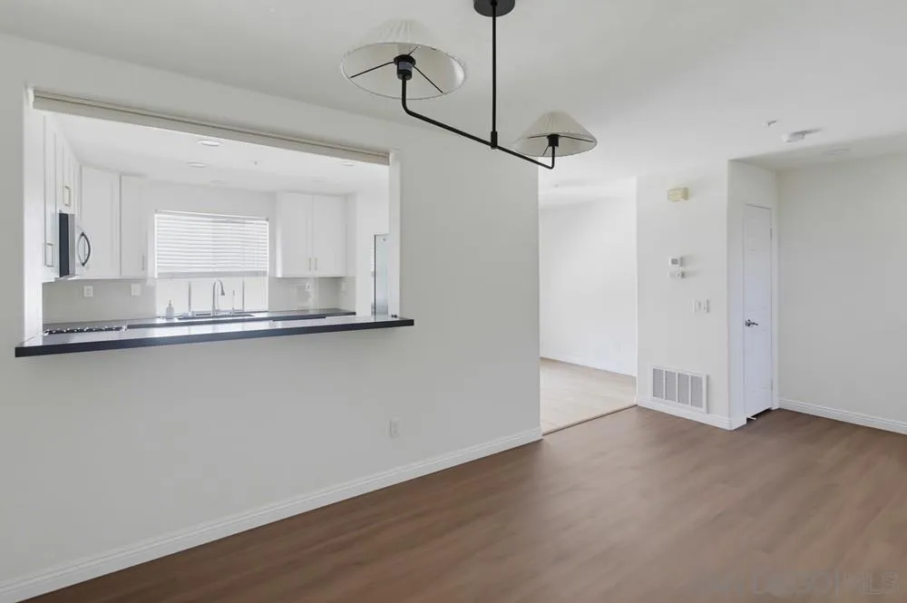 Photo #13: 260019324 Listing: Photo #13