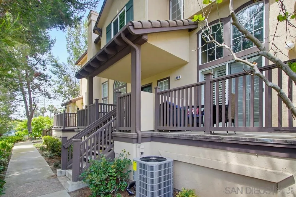 Photo #3: 260019324 Listing: Photo #3