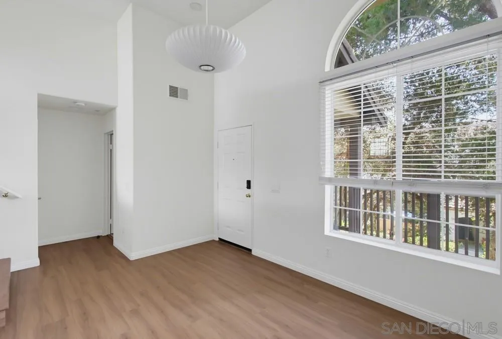 Photo #9: 260019324 Listing: Photo #9