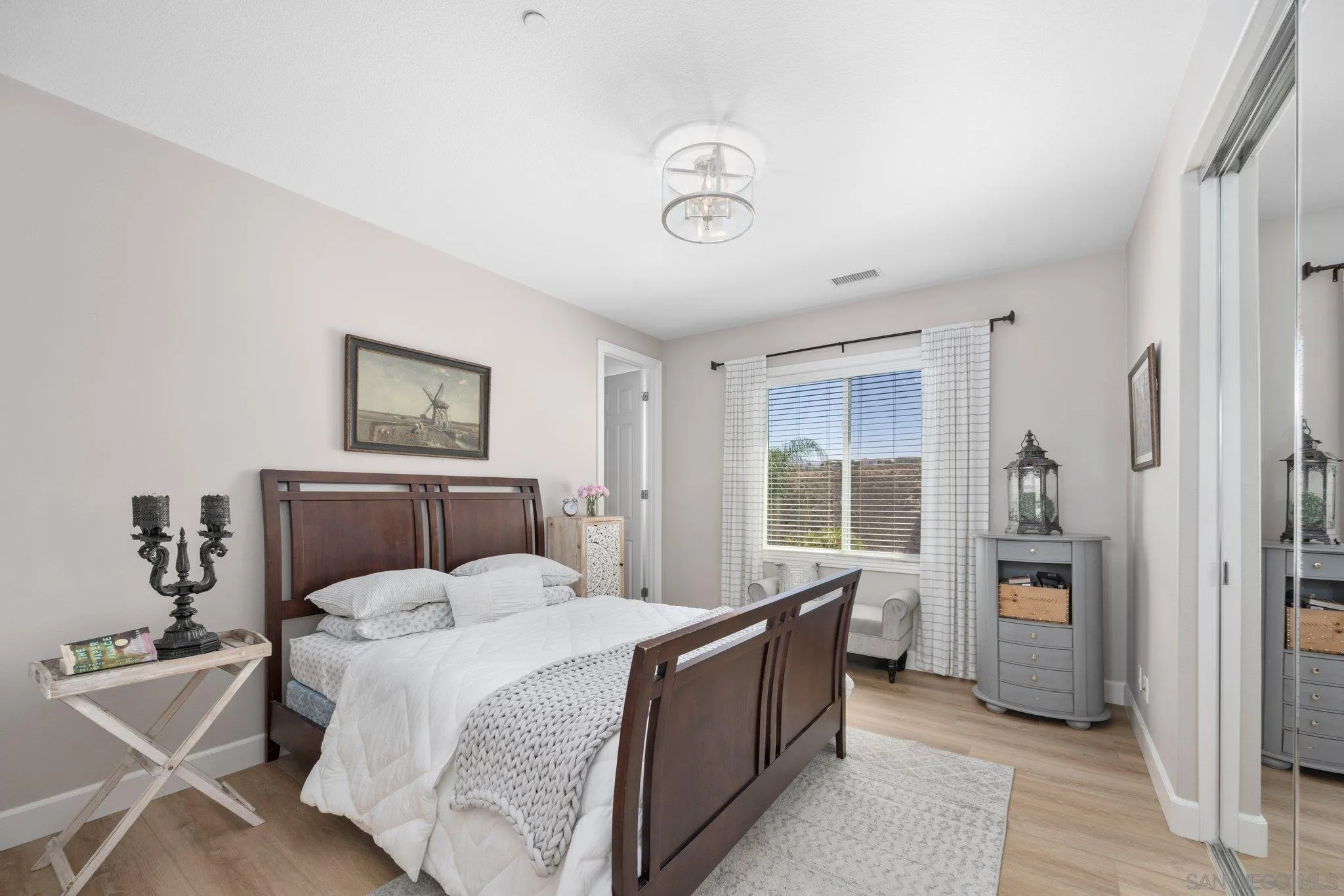 https://cdn.realtyfeed.com/cdn/127/260019325/0b195a2344aa0f8b402935aa33eb256d.webp