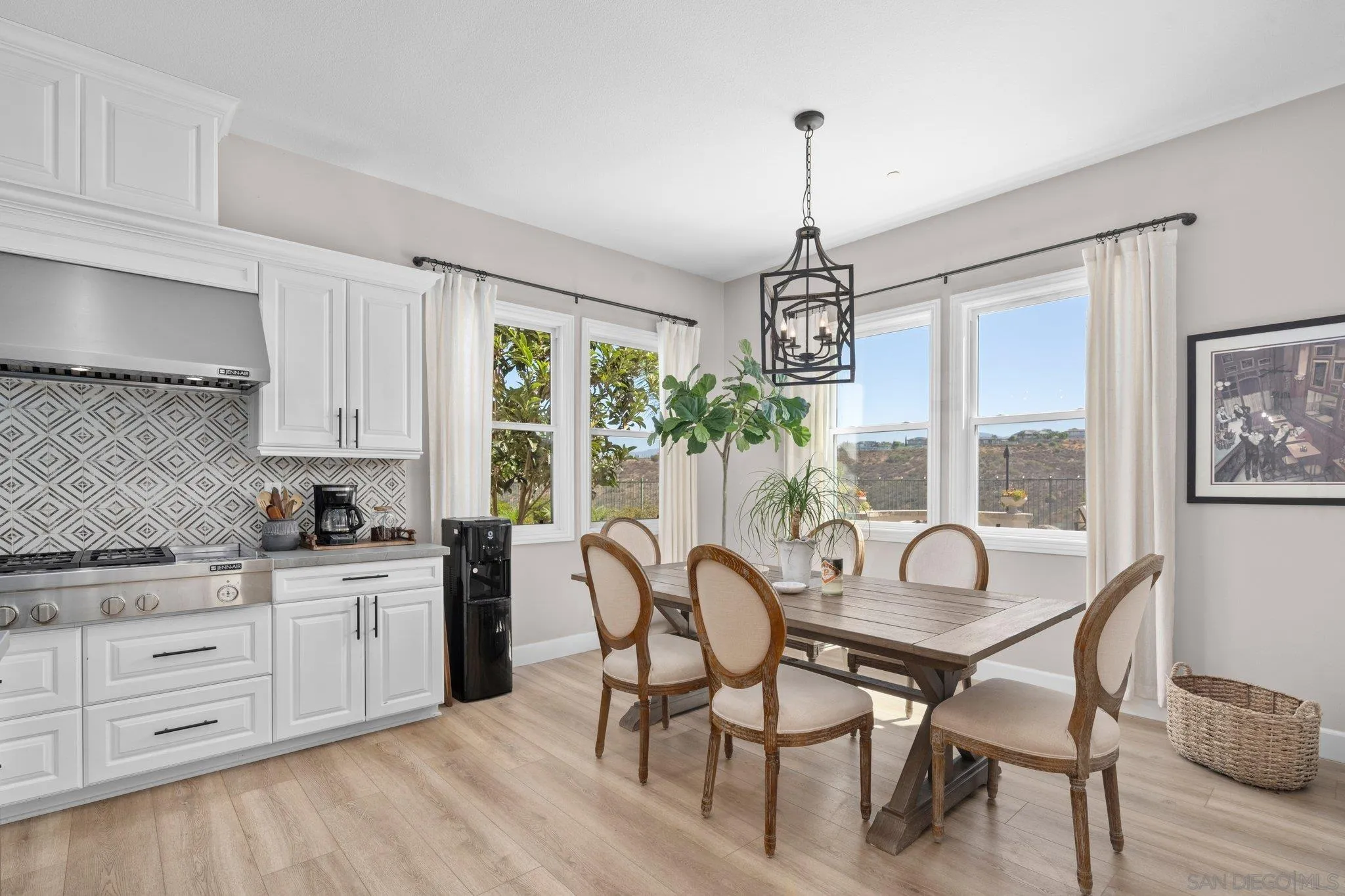 https://cdn.realtyfeed.com/cdn/127/260019325/0cd250936977f3cfae26ce9dd3d93751.webp