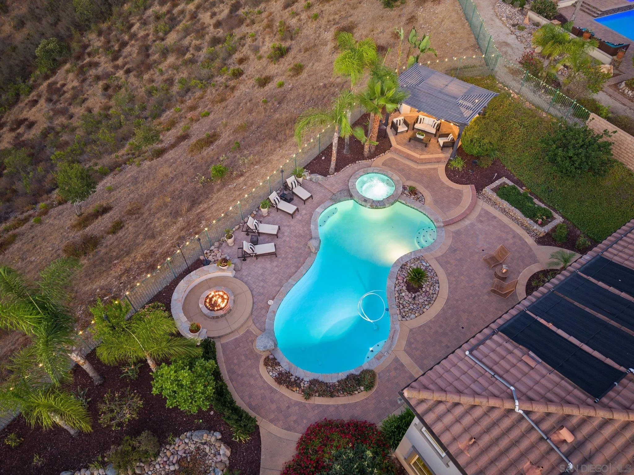 https://cdn.realtyfeed.com/cdn/127/260019325/0ecaa1ac021bafbcc982b08a90f03d94.webp
