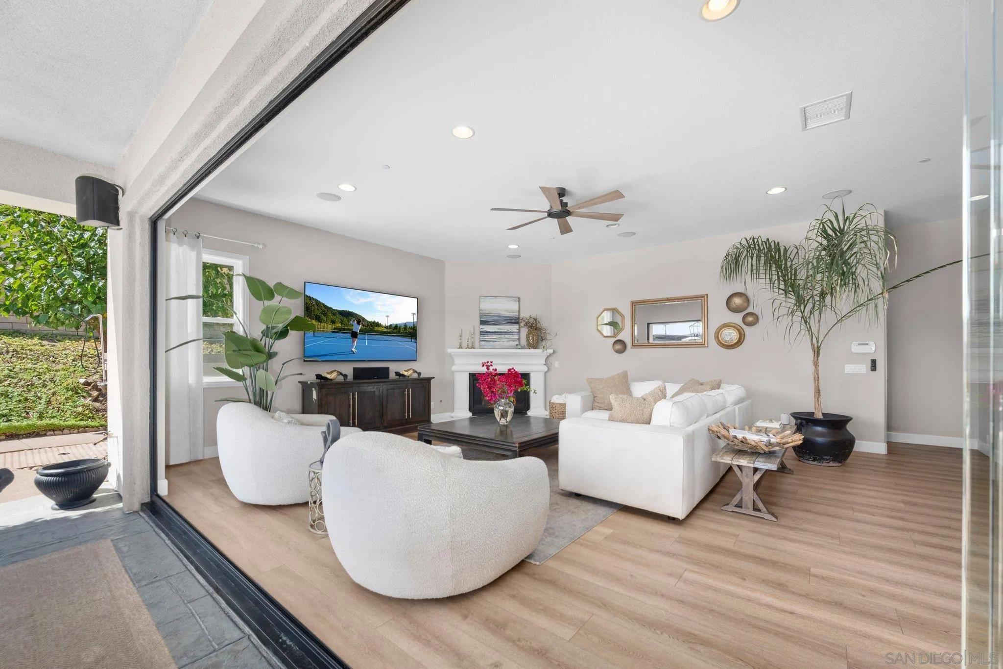 https://cdn.realtyfeed.com/cdn/127/260019325/2f75065c81c393416a2575dda9cd9ec2.webp