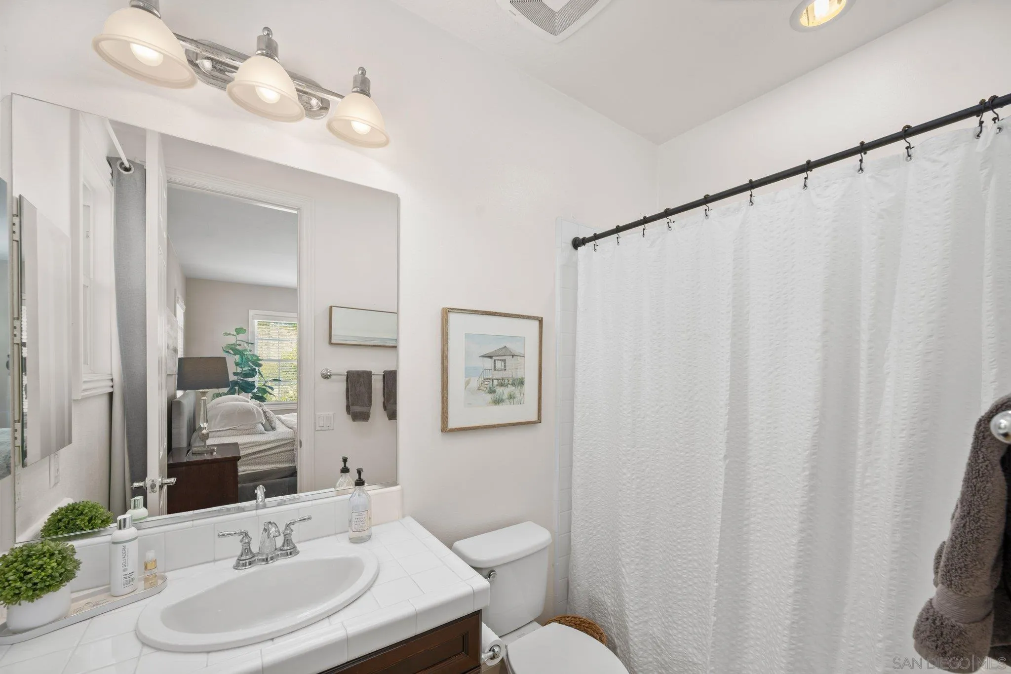 https://cdn.realtyfeed.com/cdn/127/260019325/4be2c784767fbf3074521512373ccda6.webp