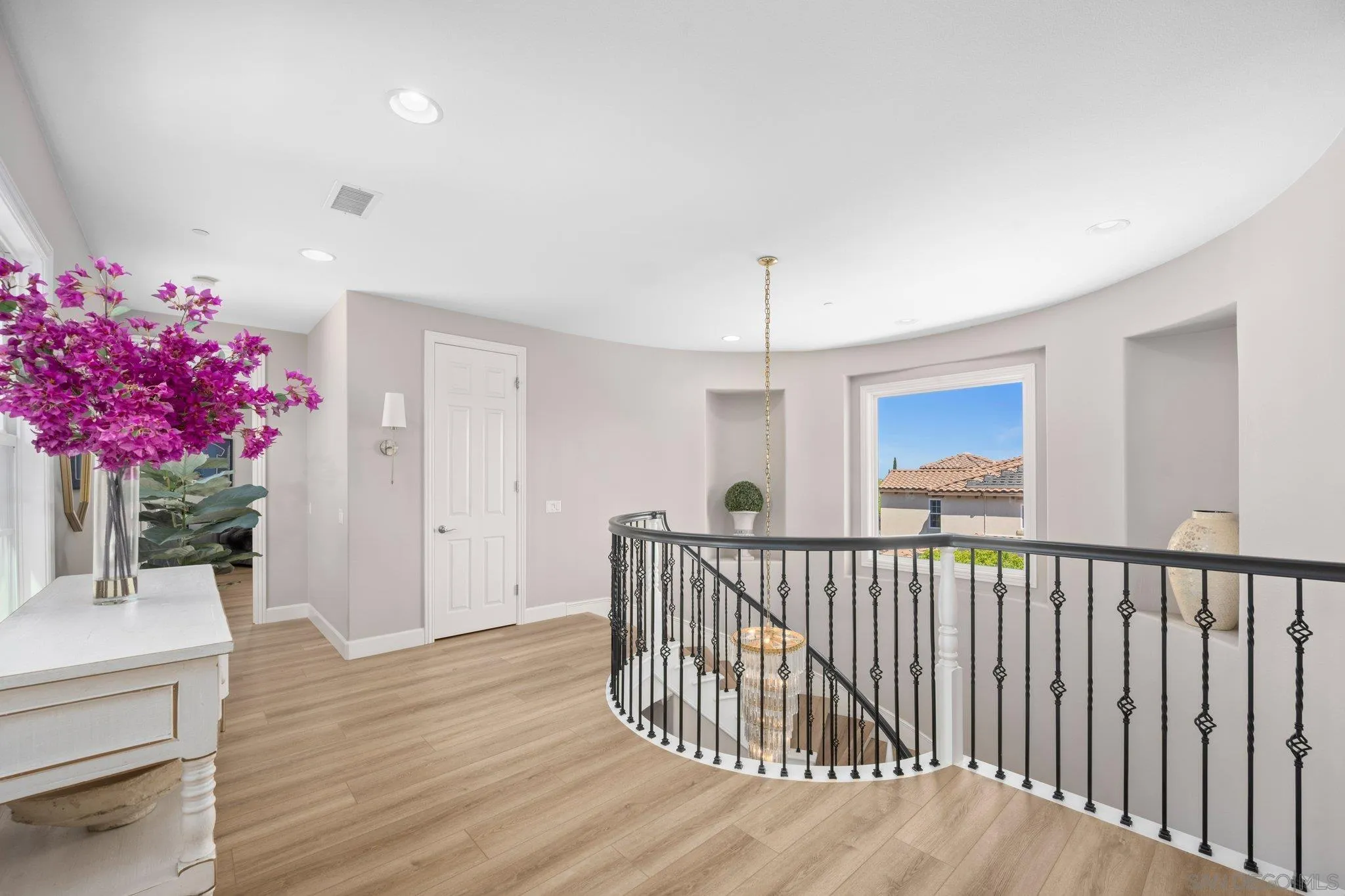 https://cdn.realtyfeed.com/cdn/127/260019325/5a460378712051950907a59362854a13.webp