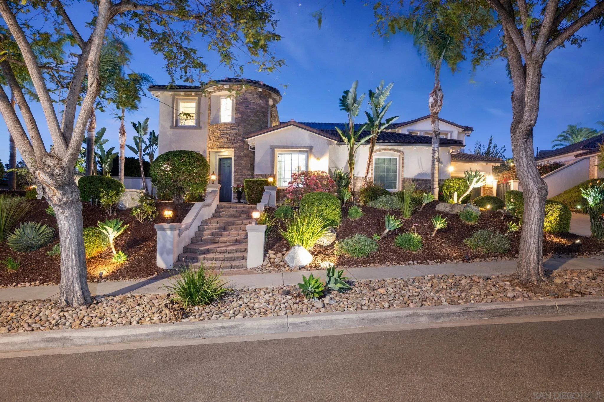 https://cdn.realtyfeed.com/cdn/127/260019325/5cf9154c5c5c30a802b74449308b022f.webp