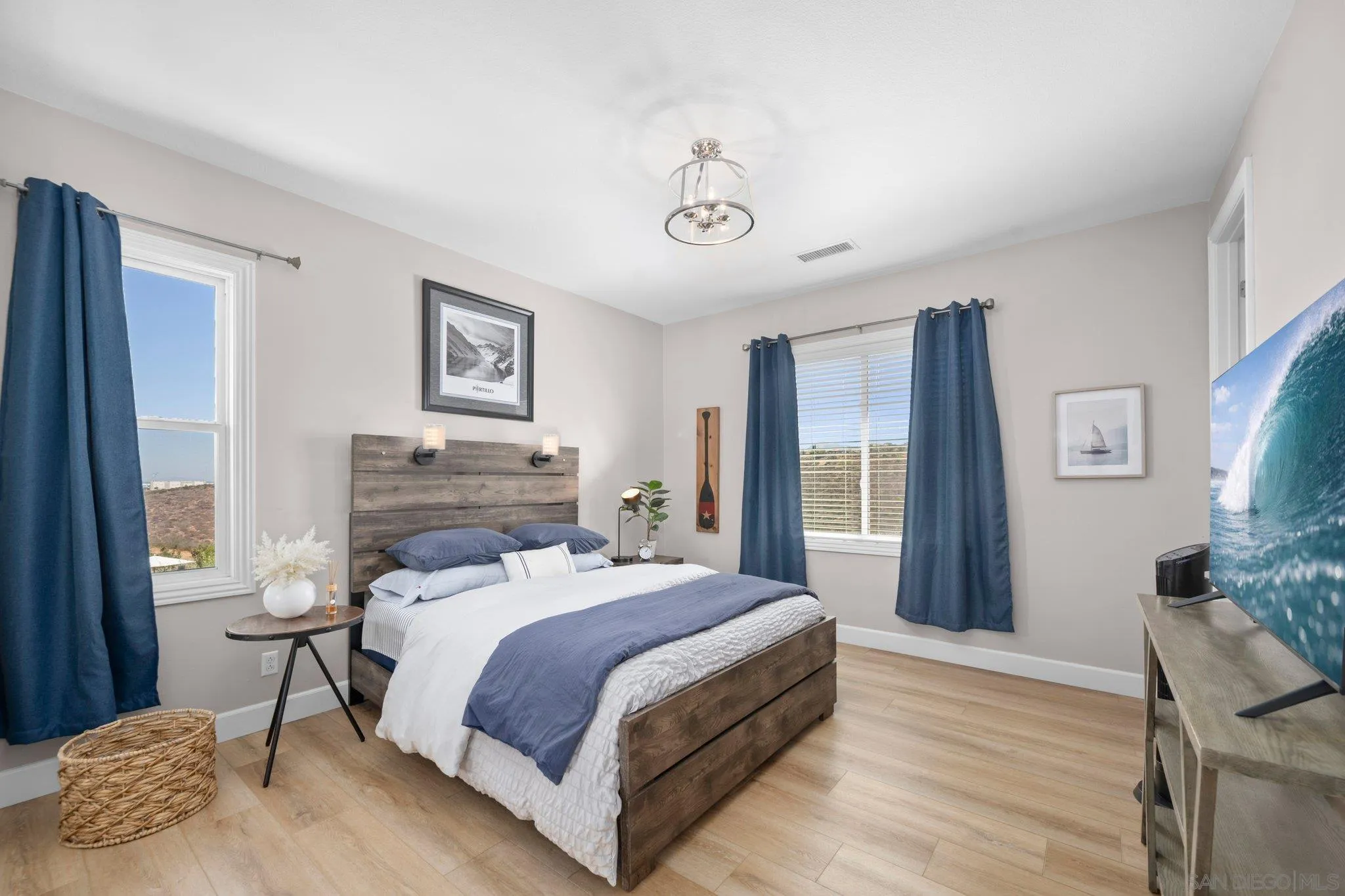 https://cdn.realtyfeed.com/cdn/127/260019325/8df2c3226de14cdb134c81864e1b9247.webp