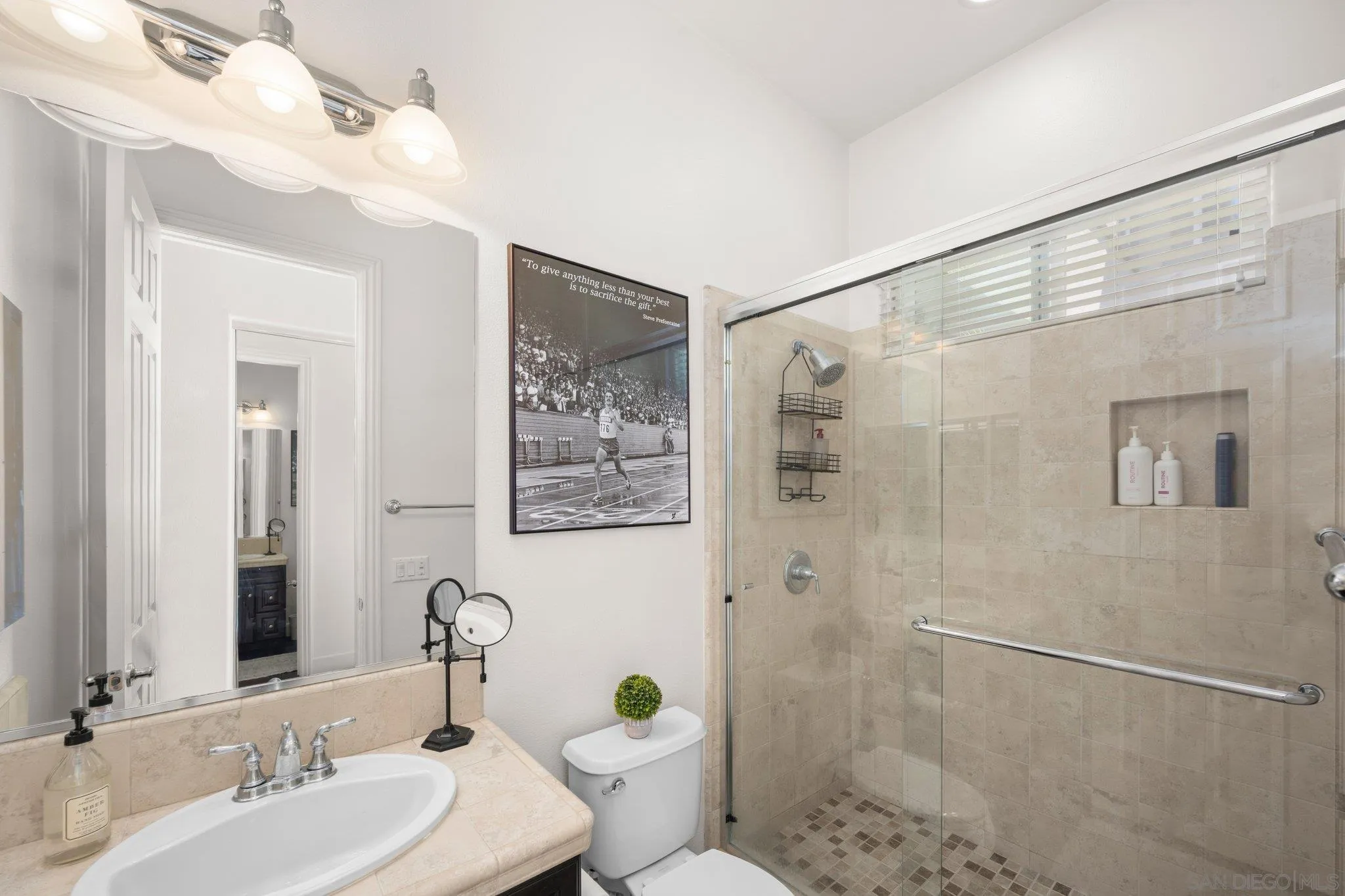 https://cdn.realtyfeed.com/cdn/127/260019325/9dca54e9f82e8fe6628c66874e936d45.webp