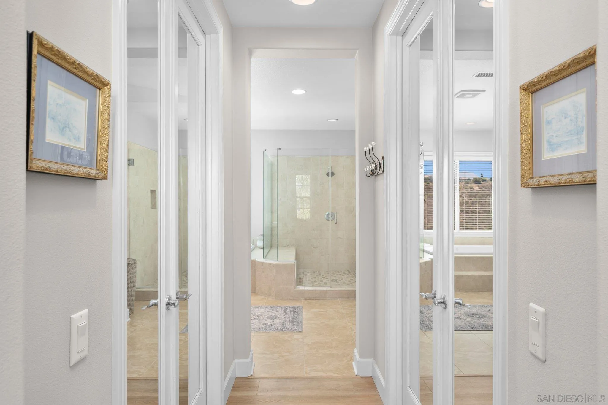 https://cdn.realtyfeed.com/cdn/127/260019325/aa452dcd80475243280075225ca03d81.webp