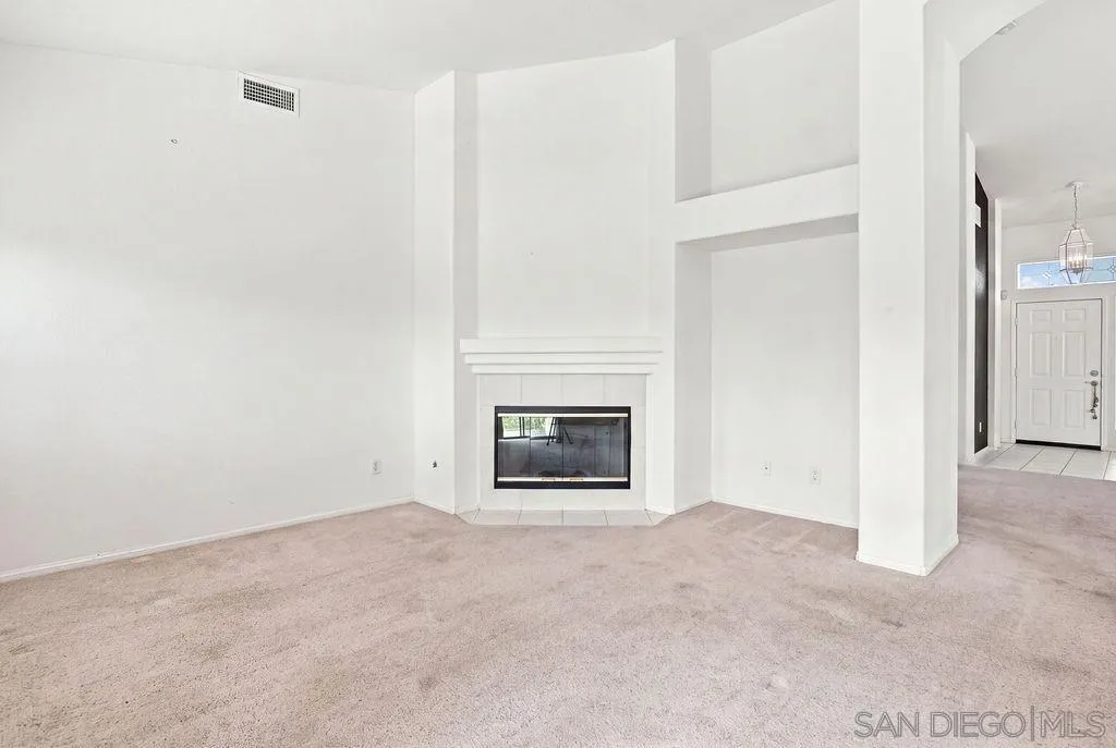 https://cdn.realtyfeed.com/cdn/127/260019327/07689192ebb0e75c90b4f8001ce0eae6.webp