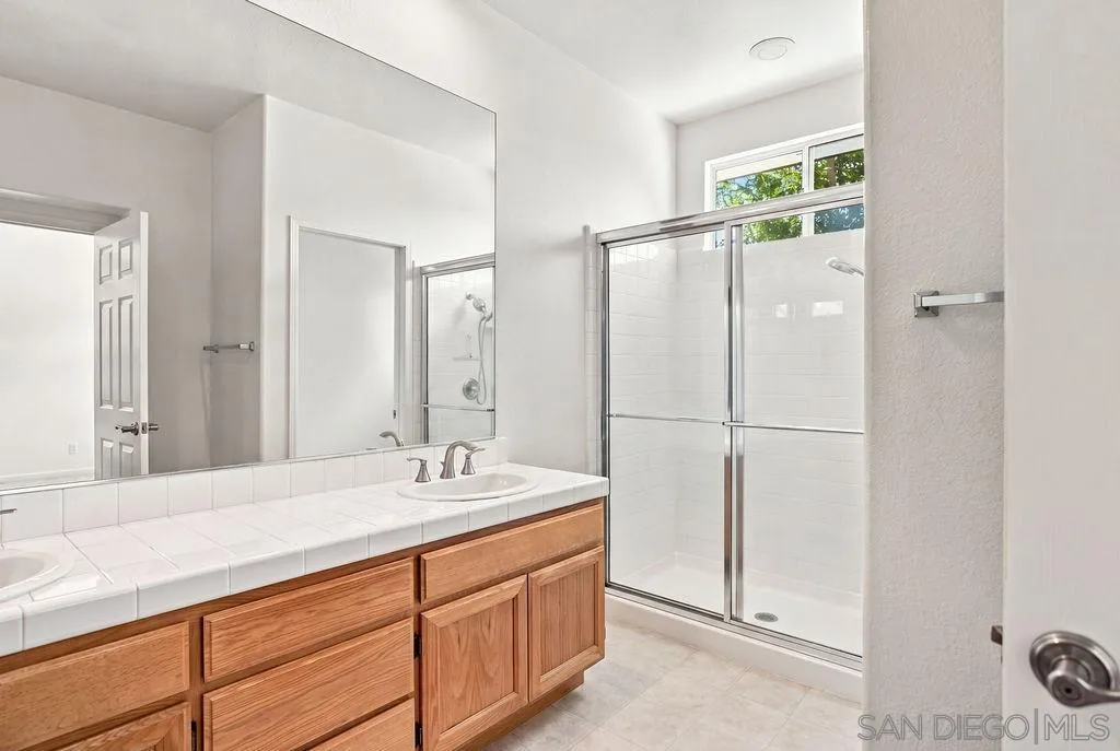 https://cdn.realtyfeed.com/cdn/127/260019327/9ac550634b1e32fd0c824348d31c8ae8.webp
