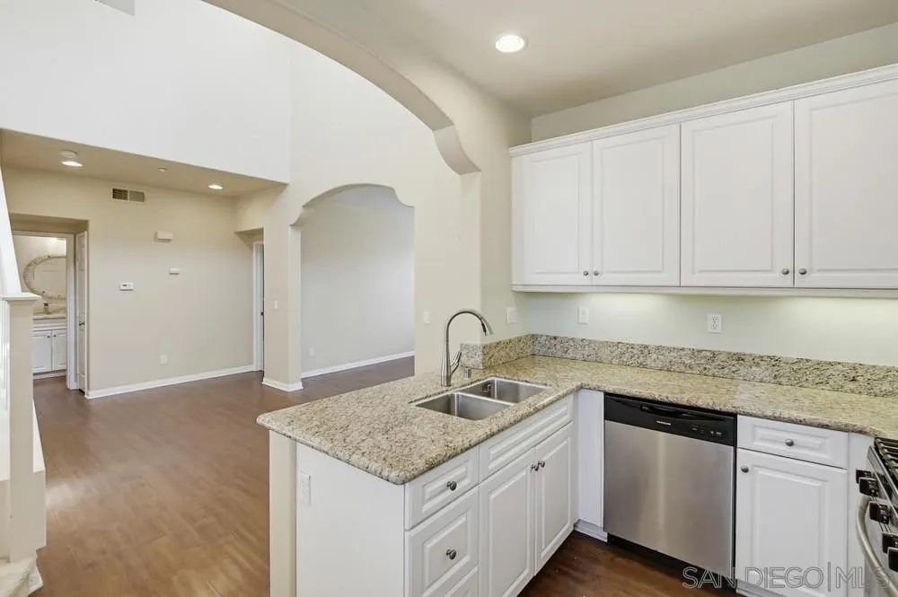 Photo #16: 260019330 Listing: Photo #16
