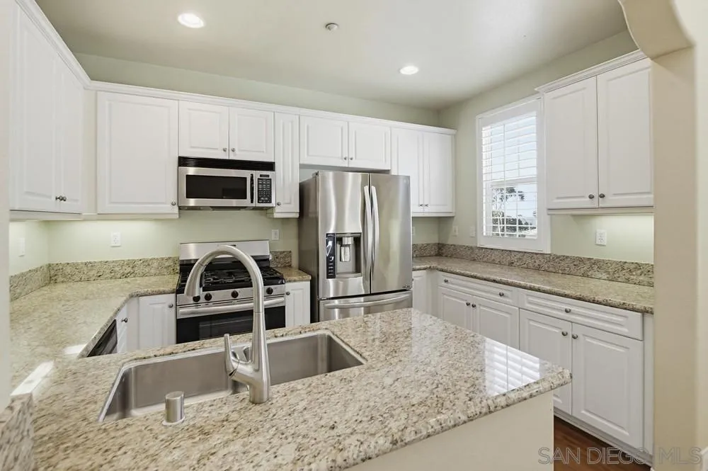 Photo #14: 260019330 Listing: Photo #14