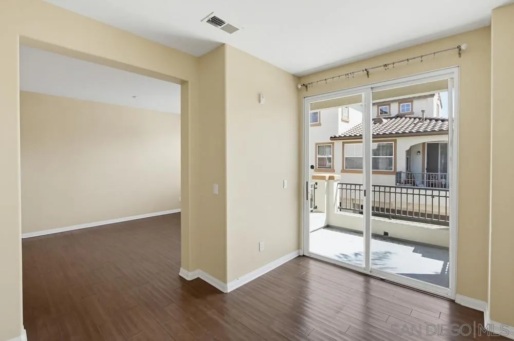 Photo #12: 260019330 Listing: Photo #12