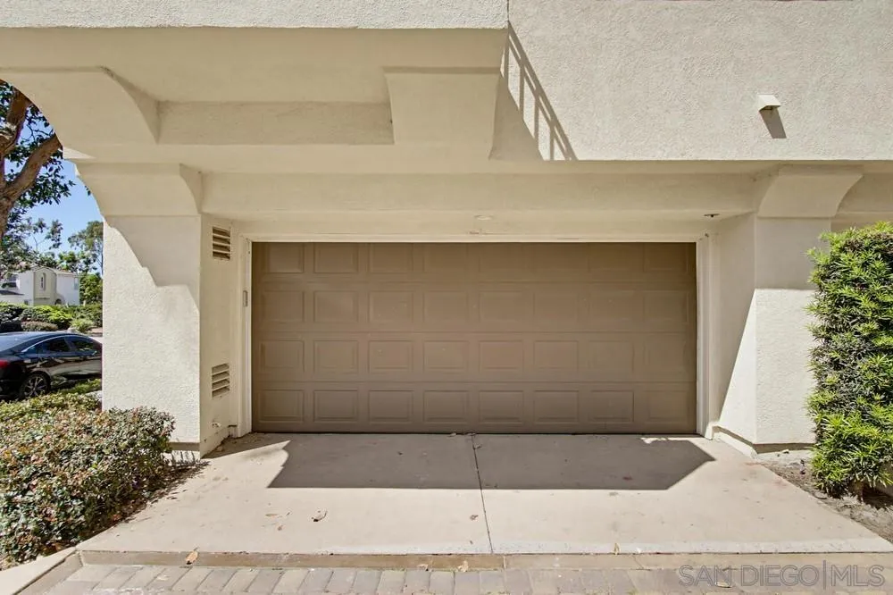 Photo #33: 260019330 Listing: Photo #33
