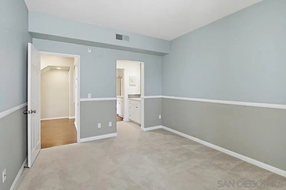 Photo #21: 260019330 Listing: Photo #21