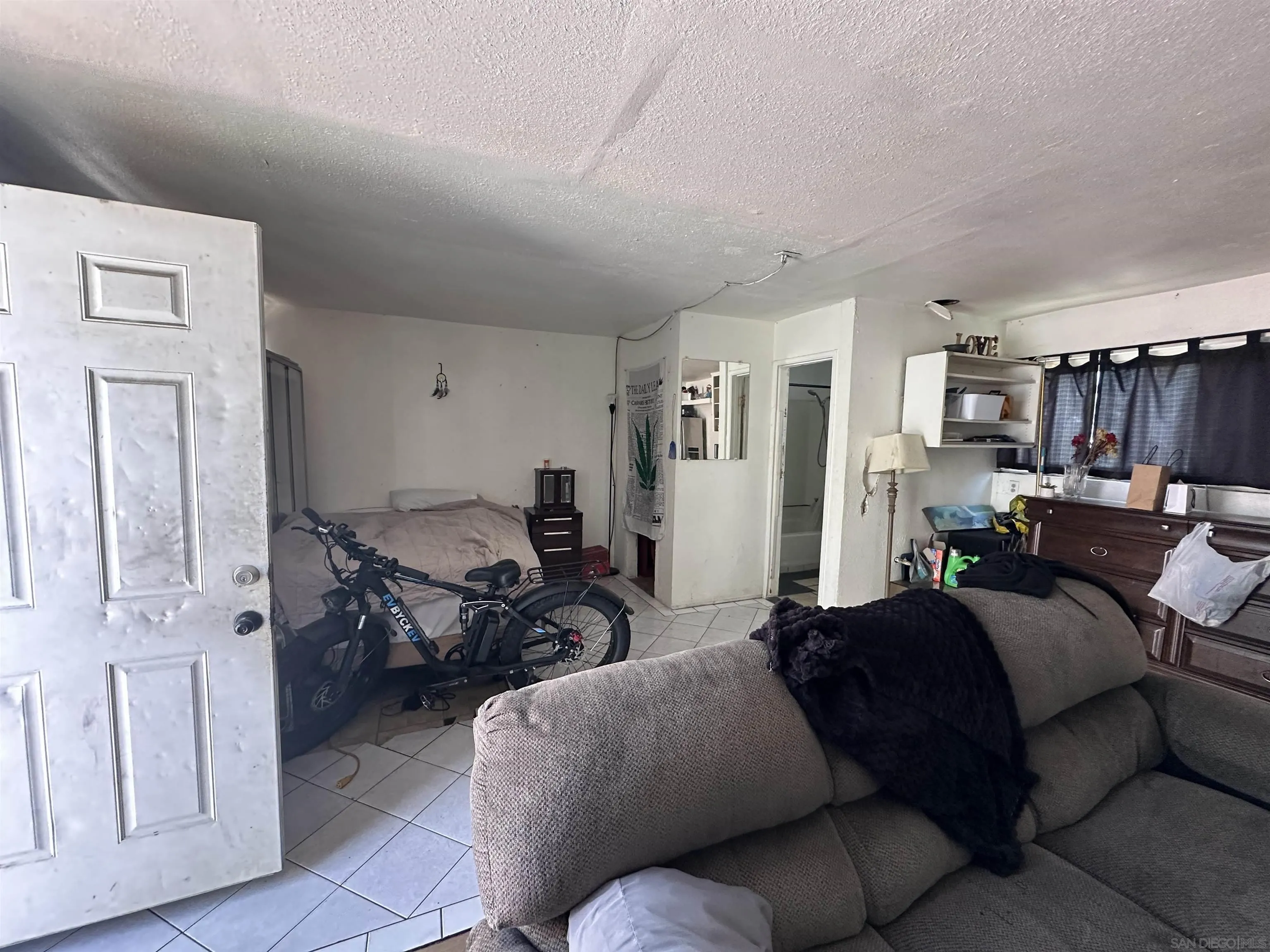 https://cdn.realtyfeed.com/cdn/127/260019331/01bfef2ad74ee4da08ee24a3d5d6d5f5.webp