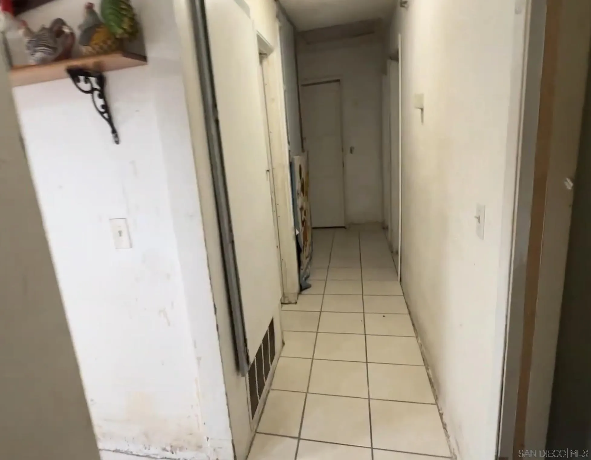 1005 Paraiso Avenue, Spring Valley, CA 91977 - Photo 5 of 18, Spring Valley, CA