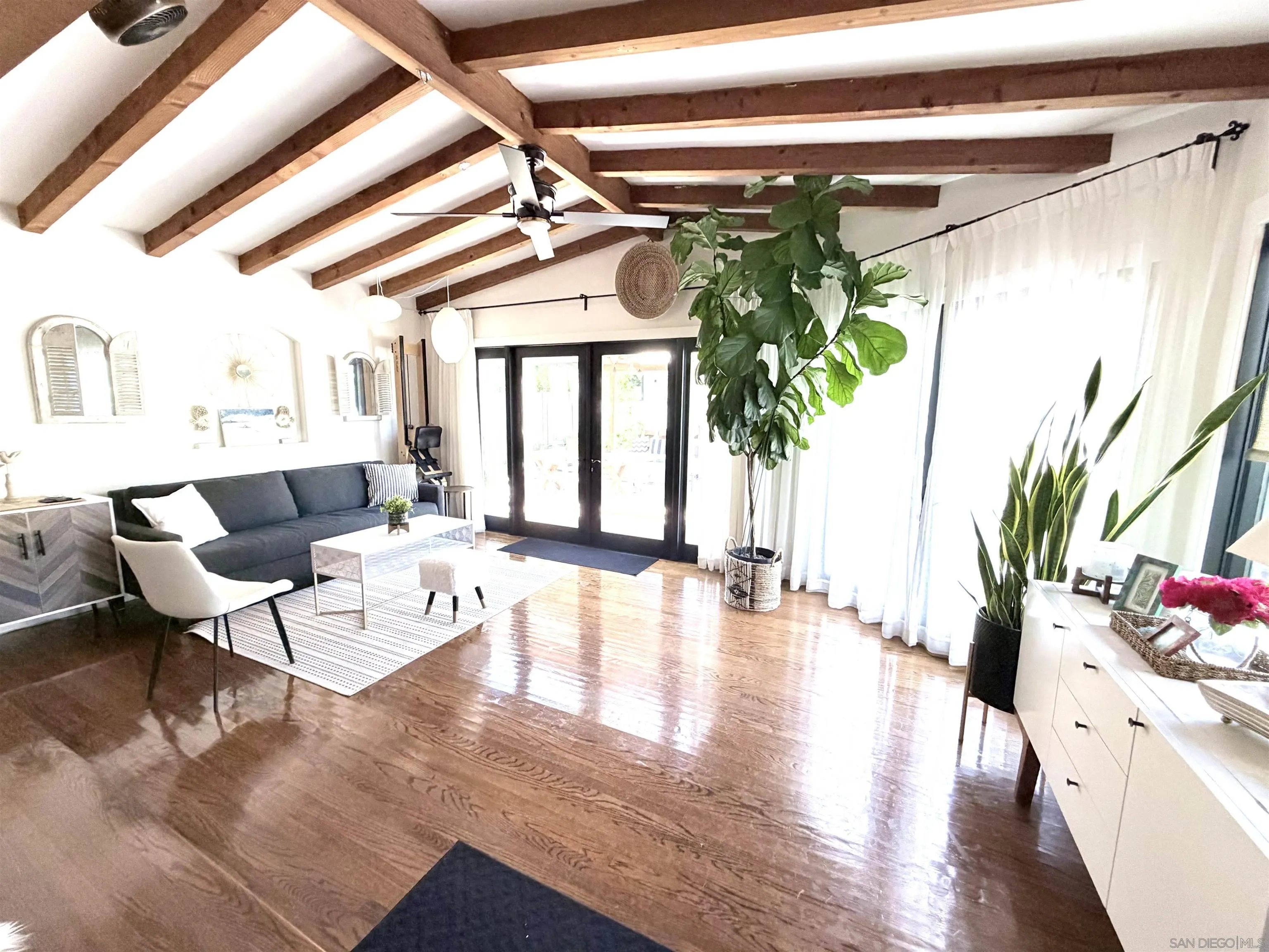 https://cdn.realtyfeed.com/cdn/127/260019332/0491a12bd7b146b4b5b8c31741209a7e.webp
