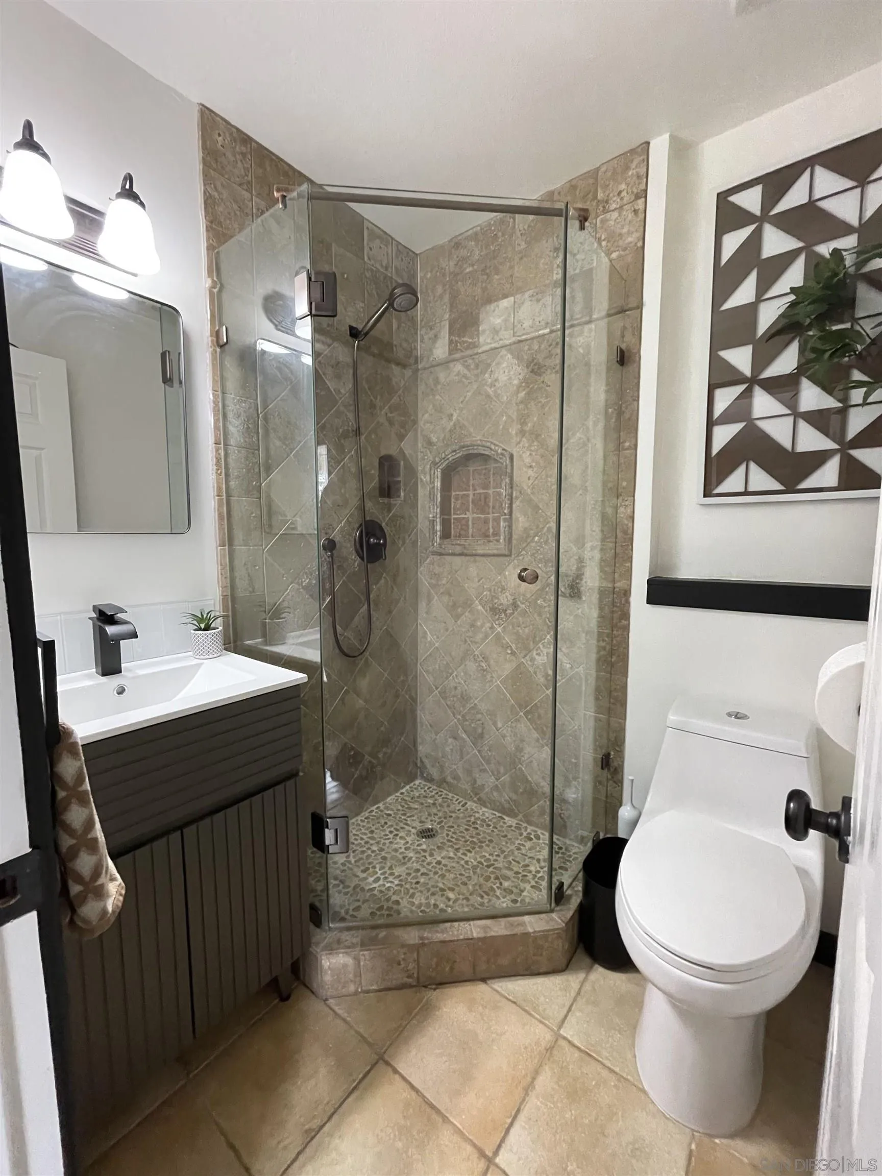 https://cdn.realtyfeed.com/cdn/127/260019332/0999dce54addf0bfedf3242f1df1dd86.webp