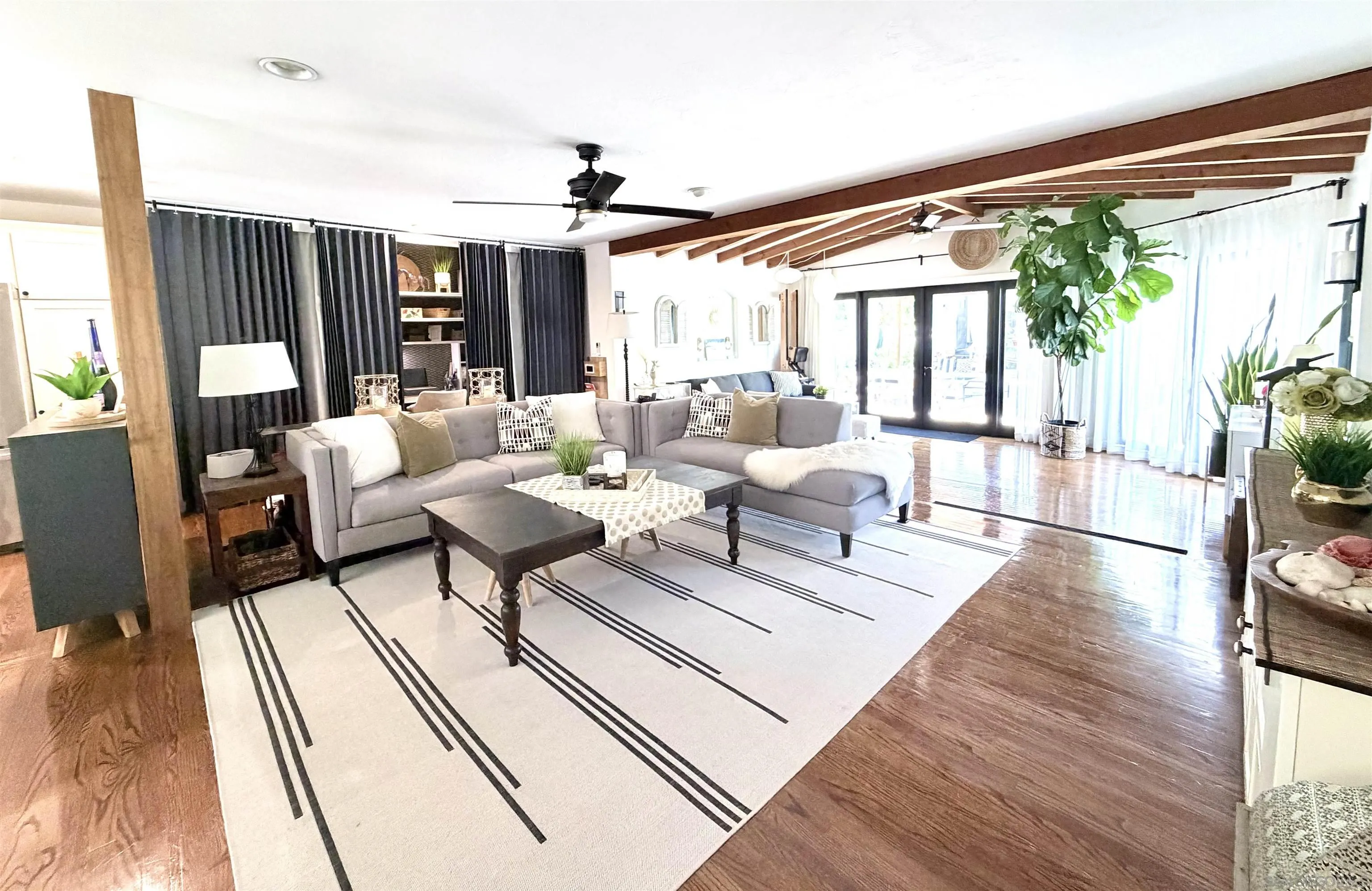 https://cdn.realtyfeed.com/cdn/127/260019332/48ceb298836667e3503f69c126637bdf.webp