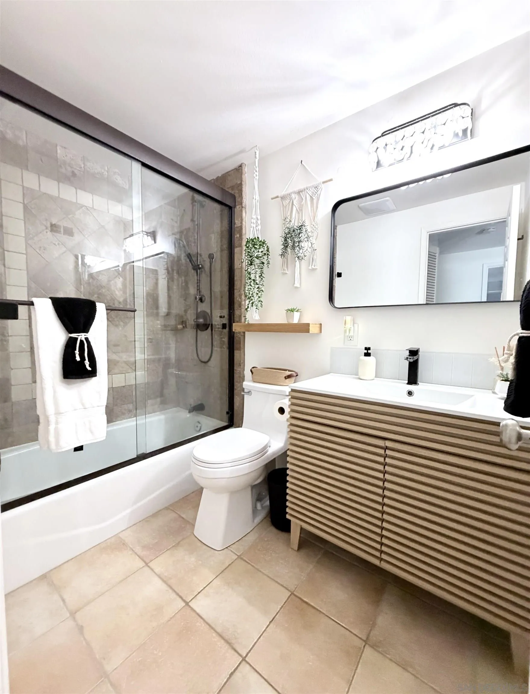 https://cdn.realtyfeed.com/cdn/127/260019332/7c024942516fcfd7870d84bcc5b1ab81.webp