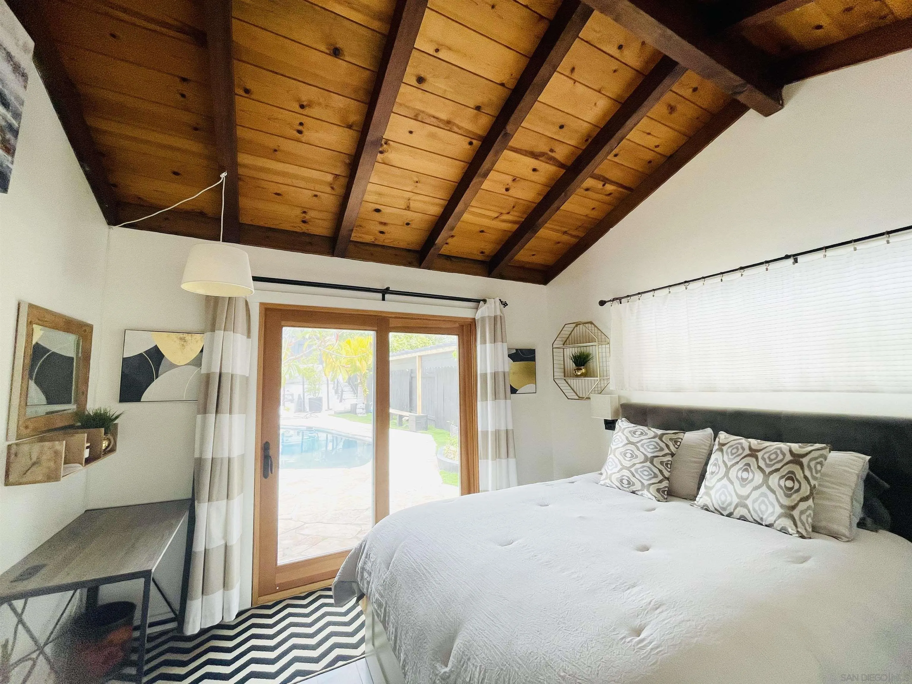 https://cdn.realtyfeed.com/cdn/127/260019332/7fa37f5eea5b3e2d6d2a6d413703ed88.webp