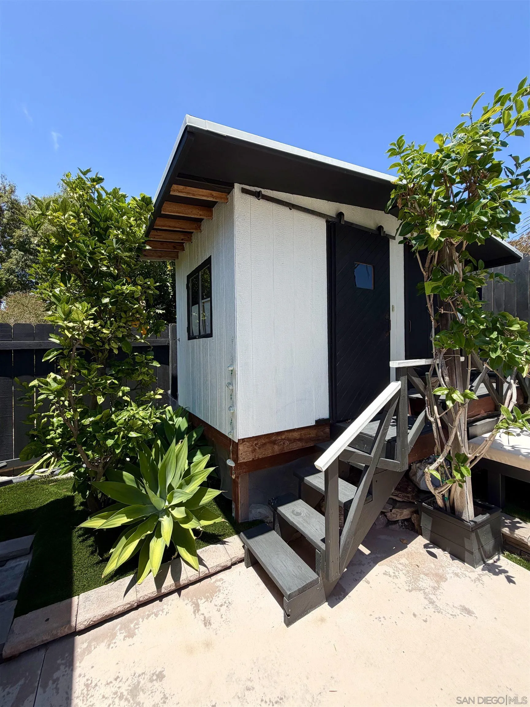 https://cdn.realtyfeed.com/cdn/127/260019332/cf9fbd6242a6fc831b1d51bd4f0b25c2.webp