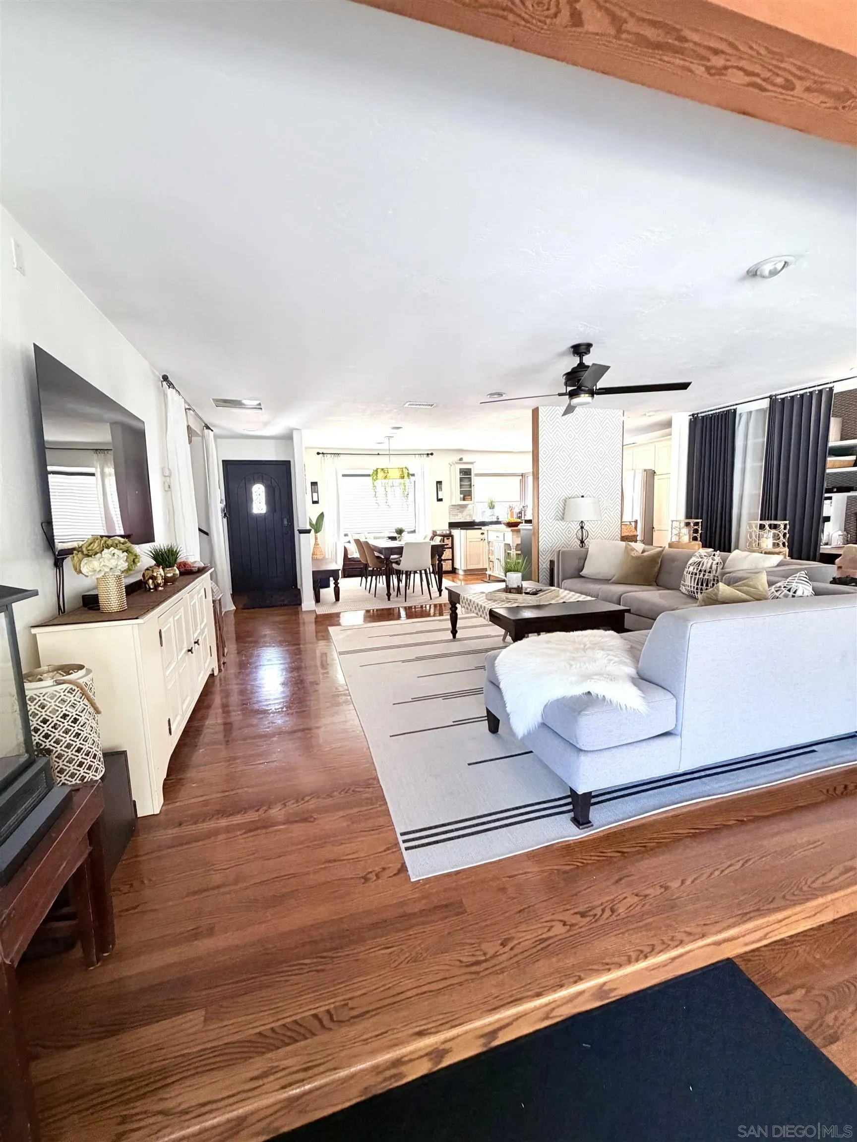 https://cdn.realtyfeed.com/cdn/127/260019332/f6de961c0e58aad6997b04eafdcfcb04.webp