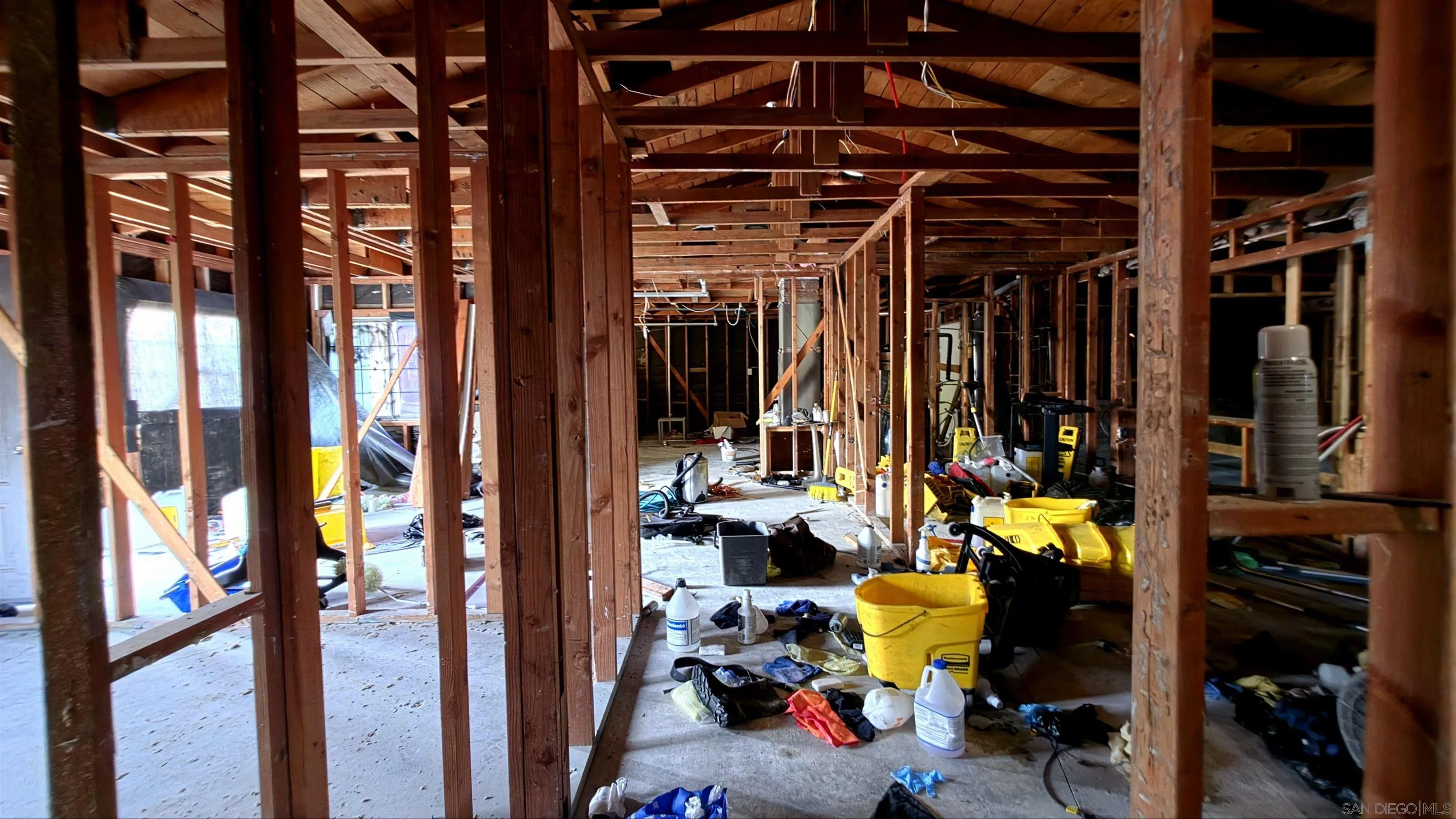 https://cdn.realtyfeed.com/cdn/127/260019333/ca701e68be5646757672b4914318aa3f.webp