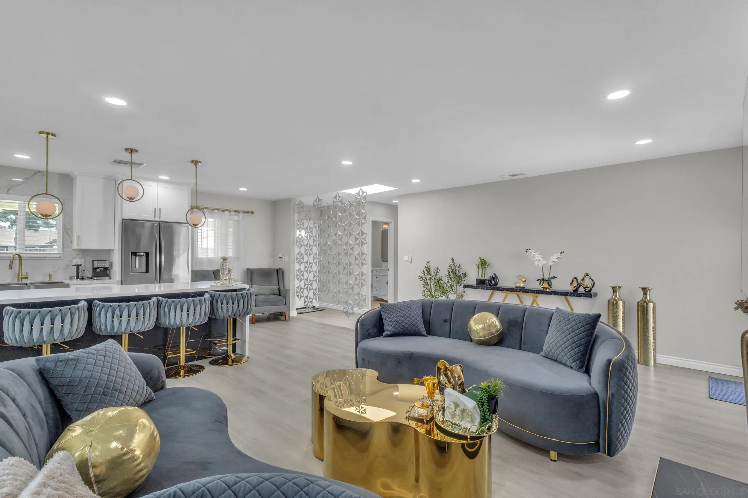 https://cdn.realtyfeed.com/cdn/127/260019337/076073958caeddc5f1107e8283c3d6cd.webp
