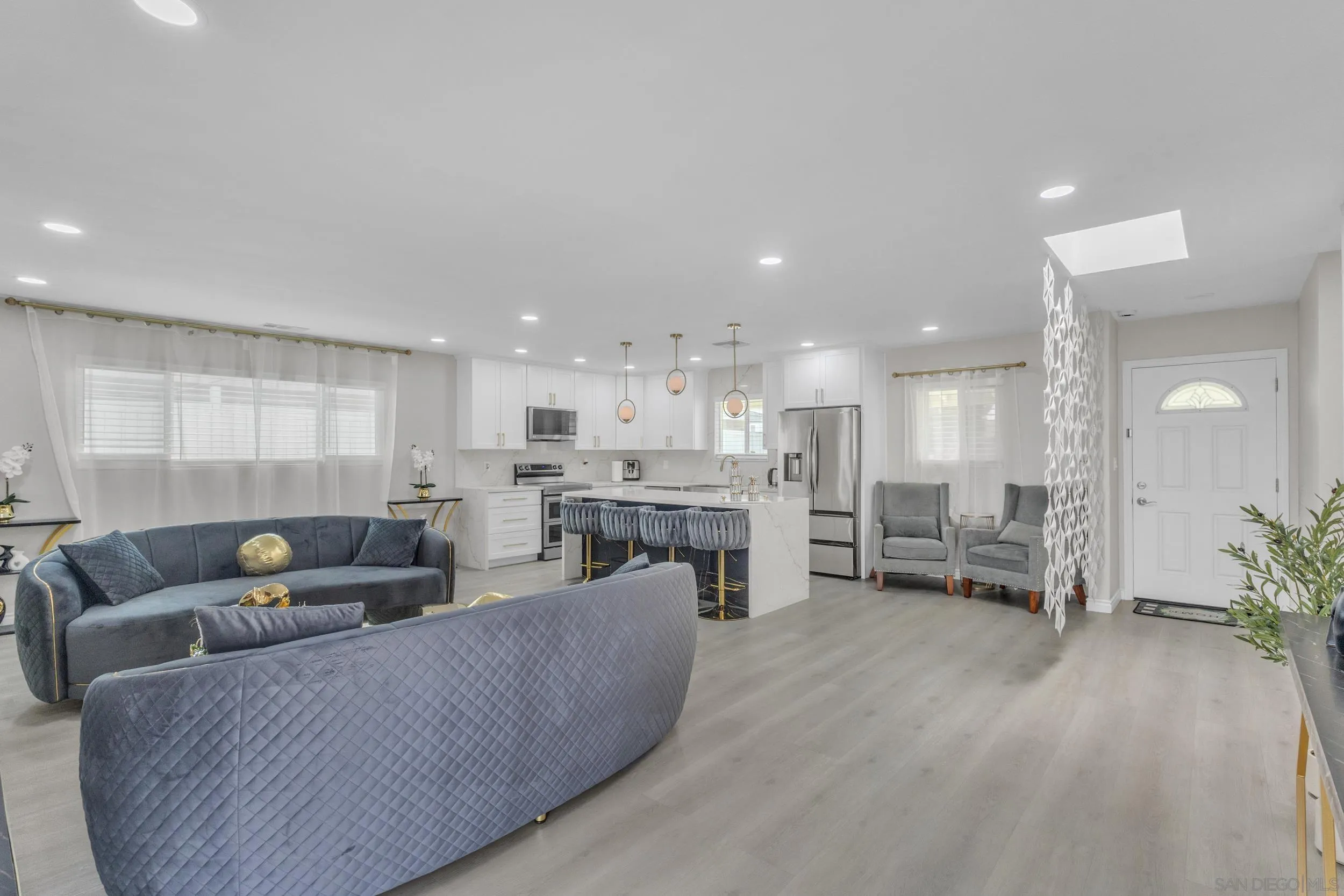 https://cdn.realtyfeed.com/cdn/127/260019337/23cc90ed10e1b85b72f48984c4a9c3fb.webp