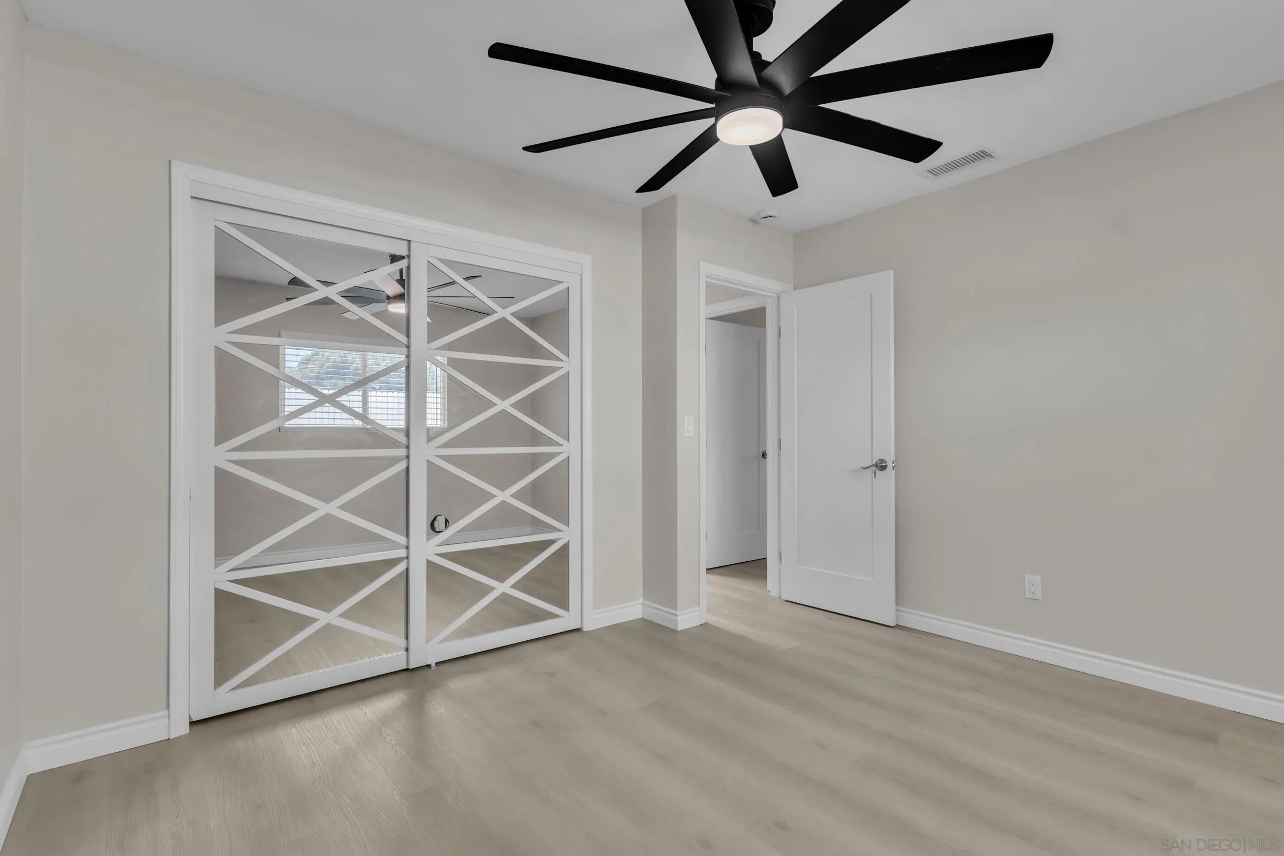 https://cdn.realtyfeed.com/cdn/127/260019337/7dd3145093c5da23d79dc88cfc322417.webp