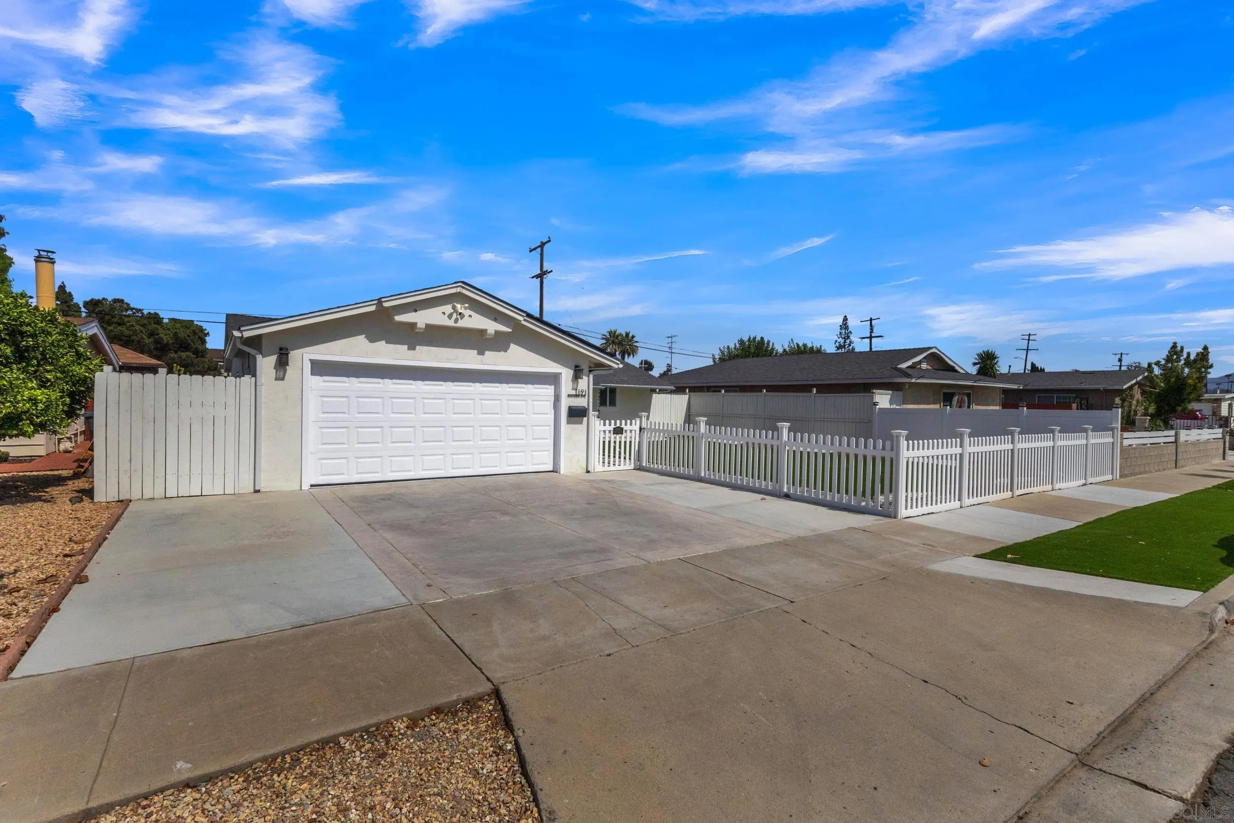 https://cdn.realtyfeed.com/cdn/127/260019337/7e2816b0ac8e69f0e7081619fd68999f.webp