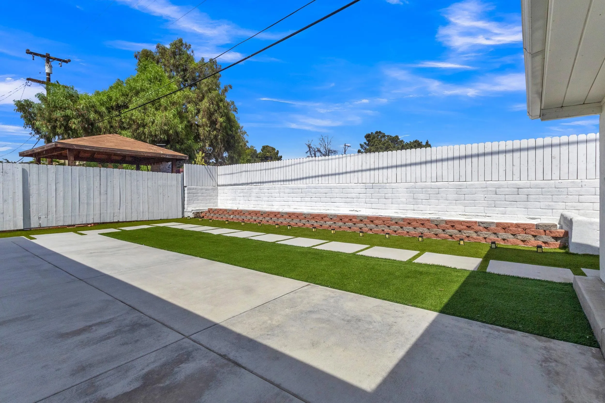 https://cdn.realtyfeed.com/cdn/127/260019337/9cdba69eee26dbac6a8548629ff6568e.webp