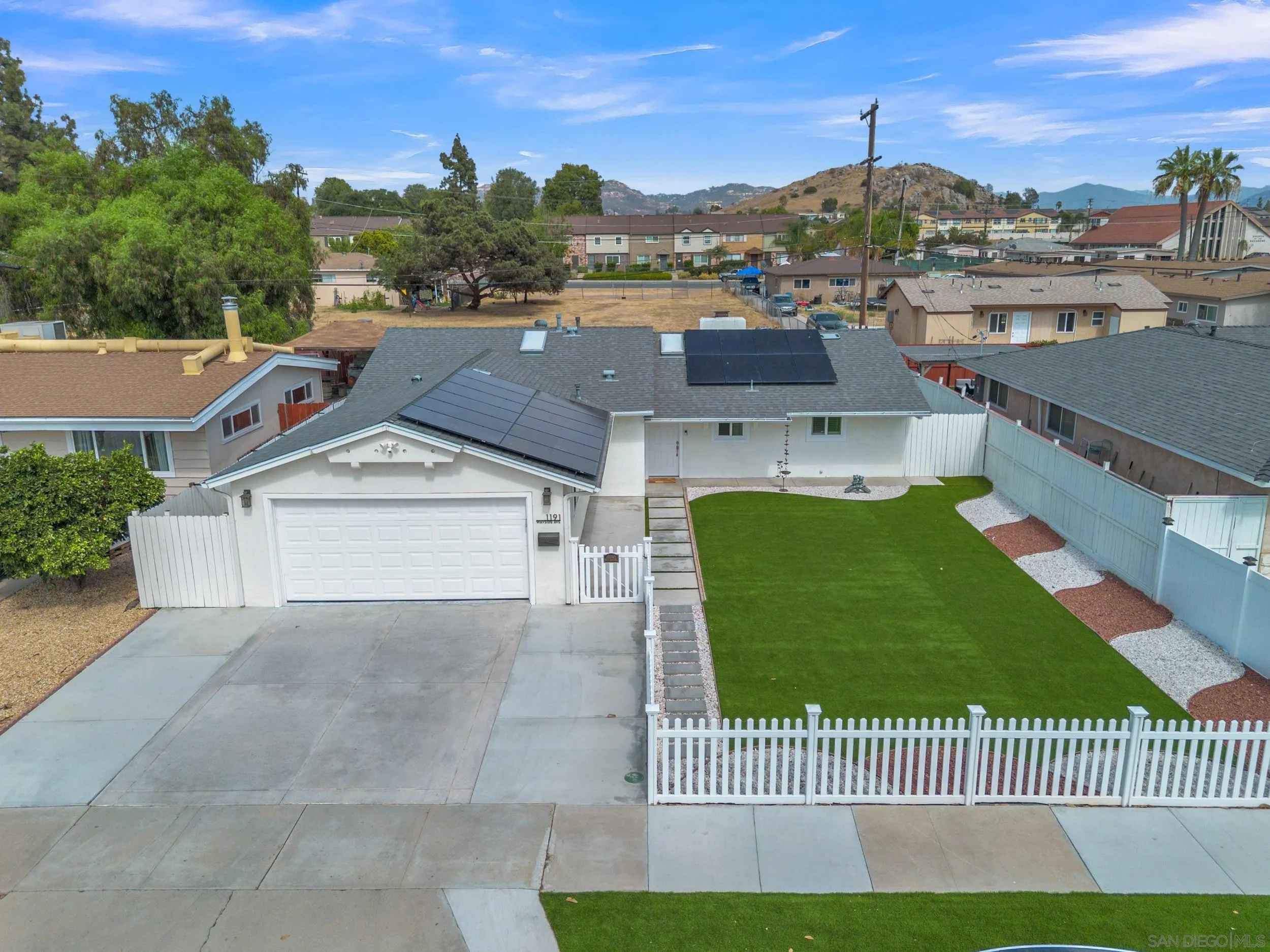 https://cdn.realtyfeed.com/cdn/127/260019337/b67c9f51eeb8fab69582c4301b8c1f6e.webp