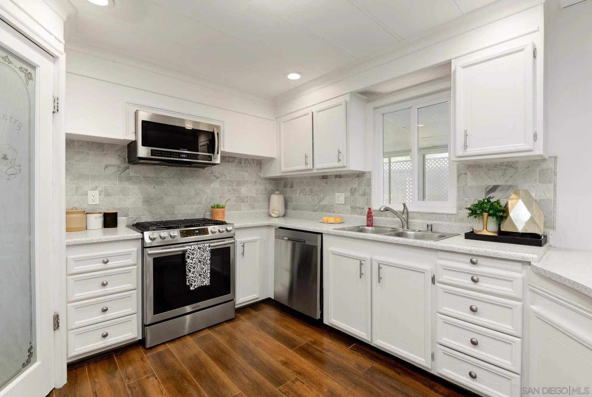 https://cdn.realtyfeed.com/cdn/127/260019338/2a7d7a6efccdd7a77410c932b8bc64d4.webp