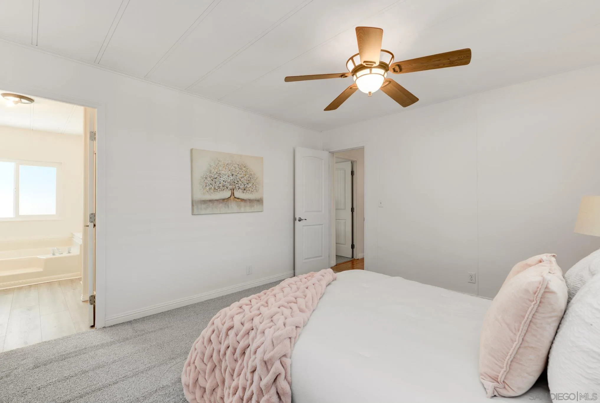 https://cdn.realtyfeed.com/cdn/127/260019338/5e055439048b33fd8dd08f63725023d9.webp