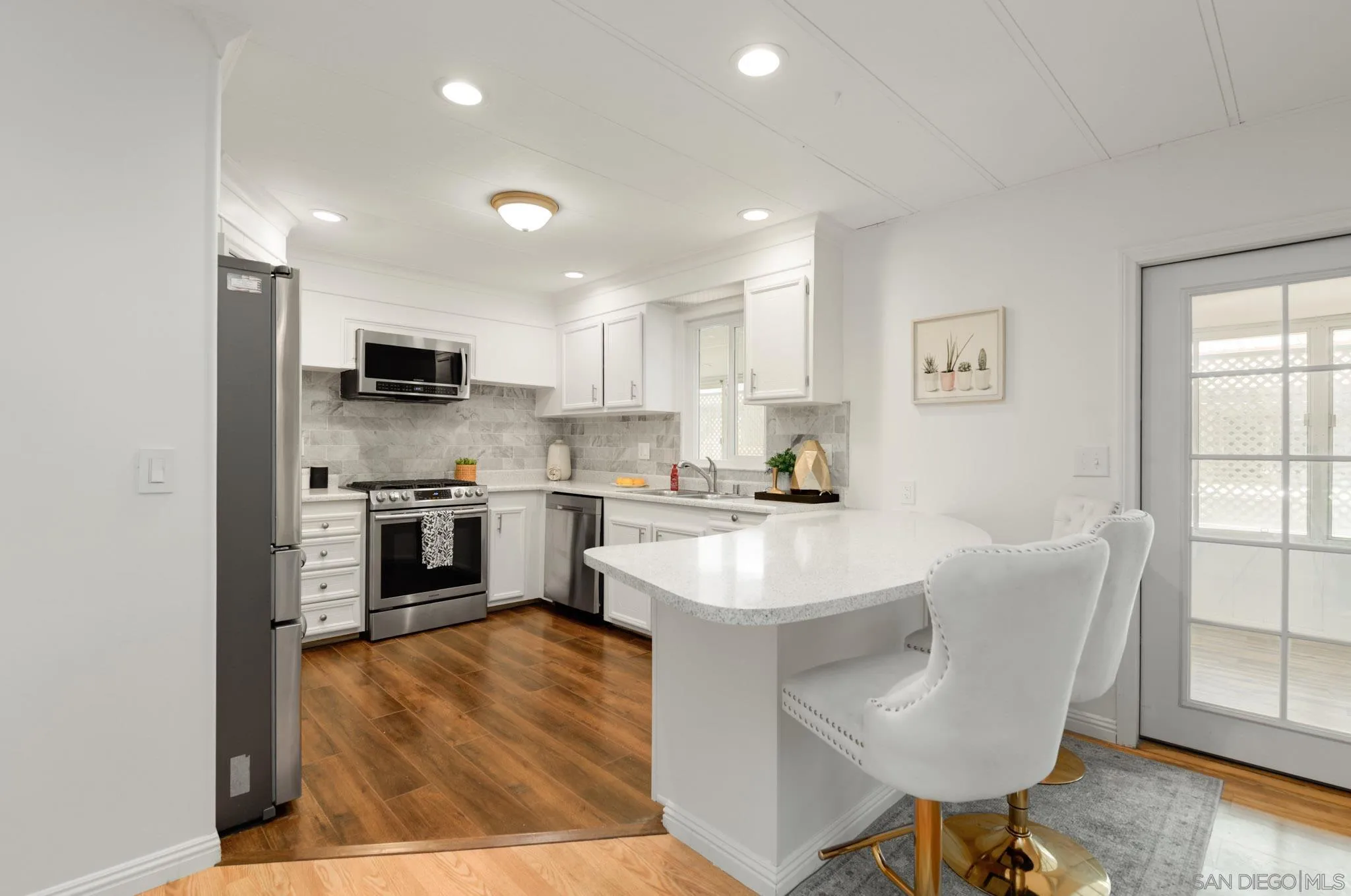 https://cdn.realtyfeed.com/cdn/127/260019338/66735dcc3405287f6fa430eb943edf2f.webp