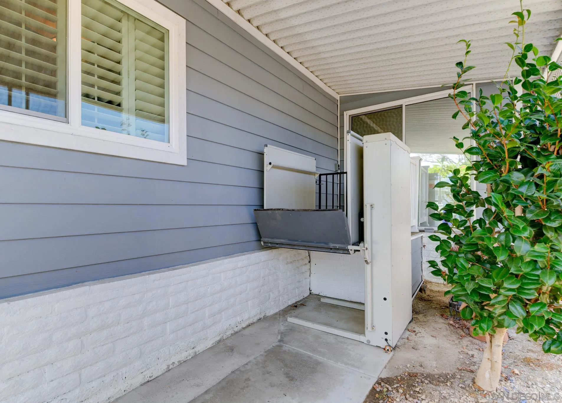https://cdn.realtyfeed.com/cdn/127/260019338/b4b49301ad1fab6e55dbd82164db23bc.webp